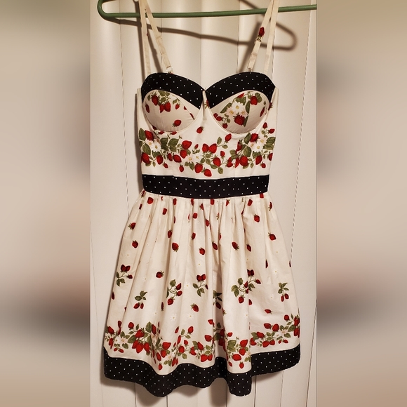 Dresses & Skirts - Mini summer dress